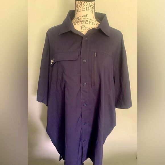 Under Amour Shirt - Picture 1 of 4